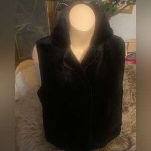 LUXURIOUS SHEARED BLACK MINK VEST SIZE LARGE HOOK AND EYE CLOSURE ORIGIN DENMARK